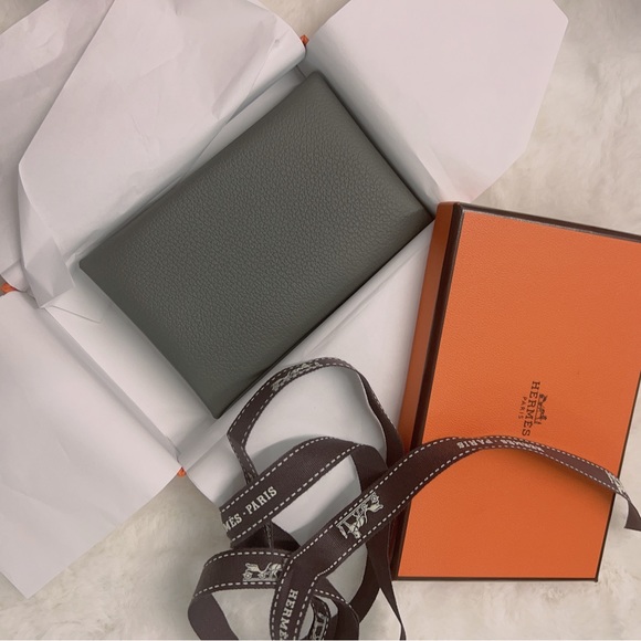 hermes card holder - Picture 2 of 4